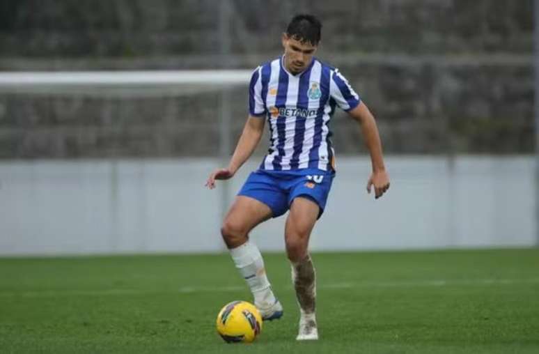 Moreira se recupera de les&atilde;o no CT da Barra Funda &ndash;