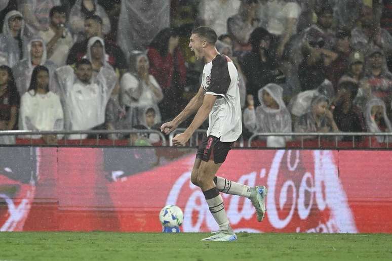 Rodrigo Castillo foi carrasco do Flamengo na Recopa Sul-Americana &ndash;