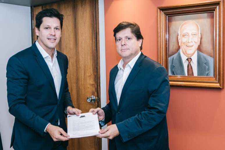 Vice-governador de Goi&aacute;s, Daniel Vilela entrega carta ao presidente do partido, Baleia Rossi, contra alian&ccedil;a nacional com o PT