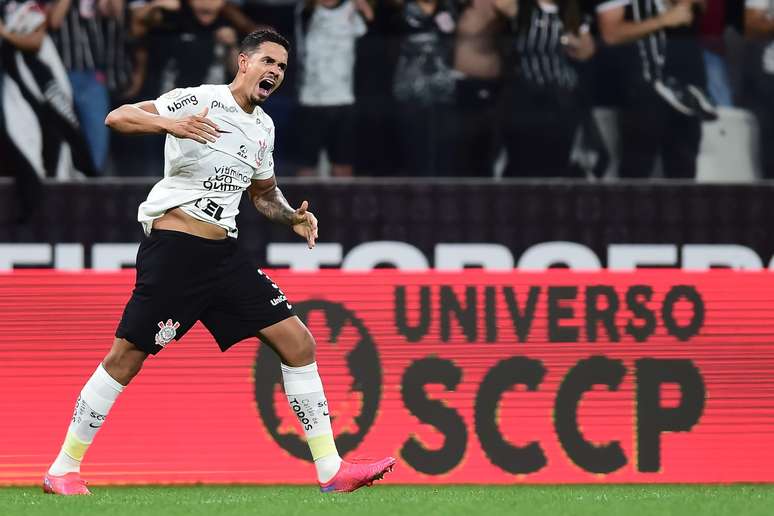 Ver&iacute;ssimo defendeu o Corinthians em 2023. (Photo by Mauro Horita/Getty Images)
