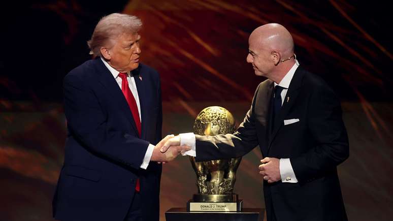 Donald Trump e Gianni Infantino, presidente da Fifa