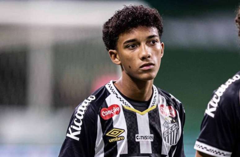Jogador tem contrato com o clube at&eacute; abril do ano que vem &ndash;