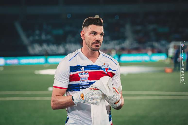 Jo&atilde;o Ricardo. 