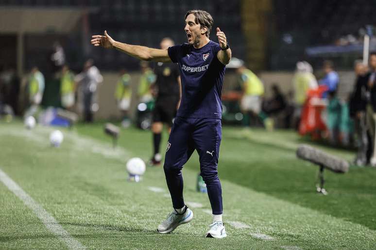 Zubeld&iacute;a pediu a chegada de um atacante &ndash;