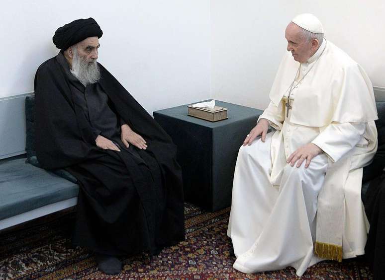 O papa Francisco se encontrou com o aiatol&aacute; Ali al-Sistani, do Iraque, em 2021