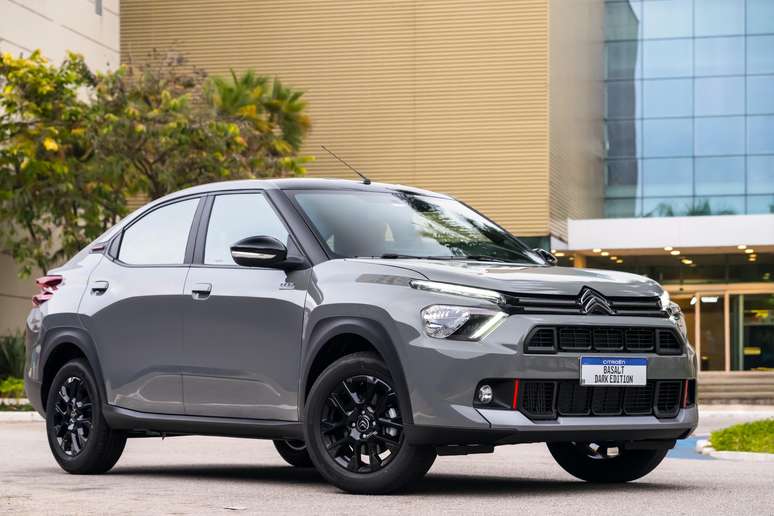 Citro&euml;n Basalt Dark Edition