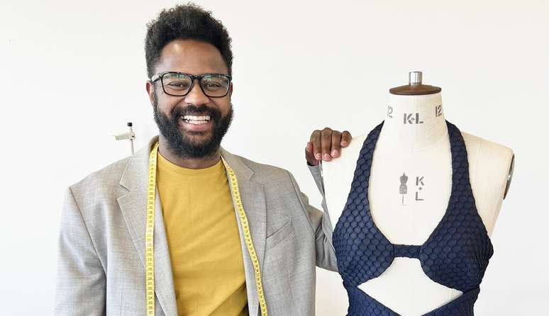 Do interior da Bahia para a luxuosa Londres: Cl&ocirc; Lopes investiu nos estudos para realizar o sonho de trabalhar com moda internacional