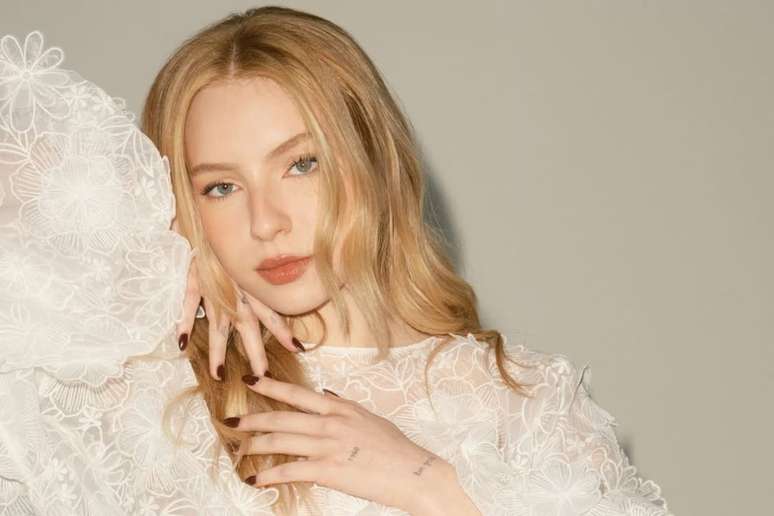 Fefe Schneider, atriz e influenciadora