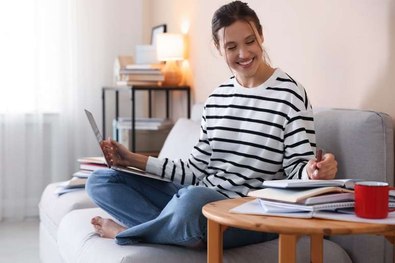 Ao resolver quest&otilde;es antigas, o estudante precisa analisar cada erro com cuidado 