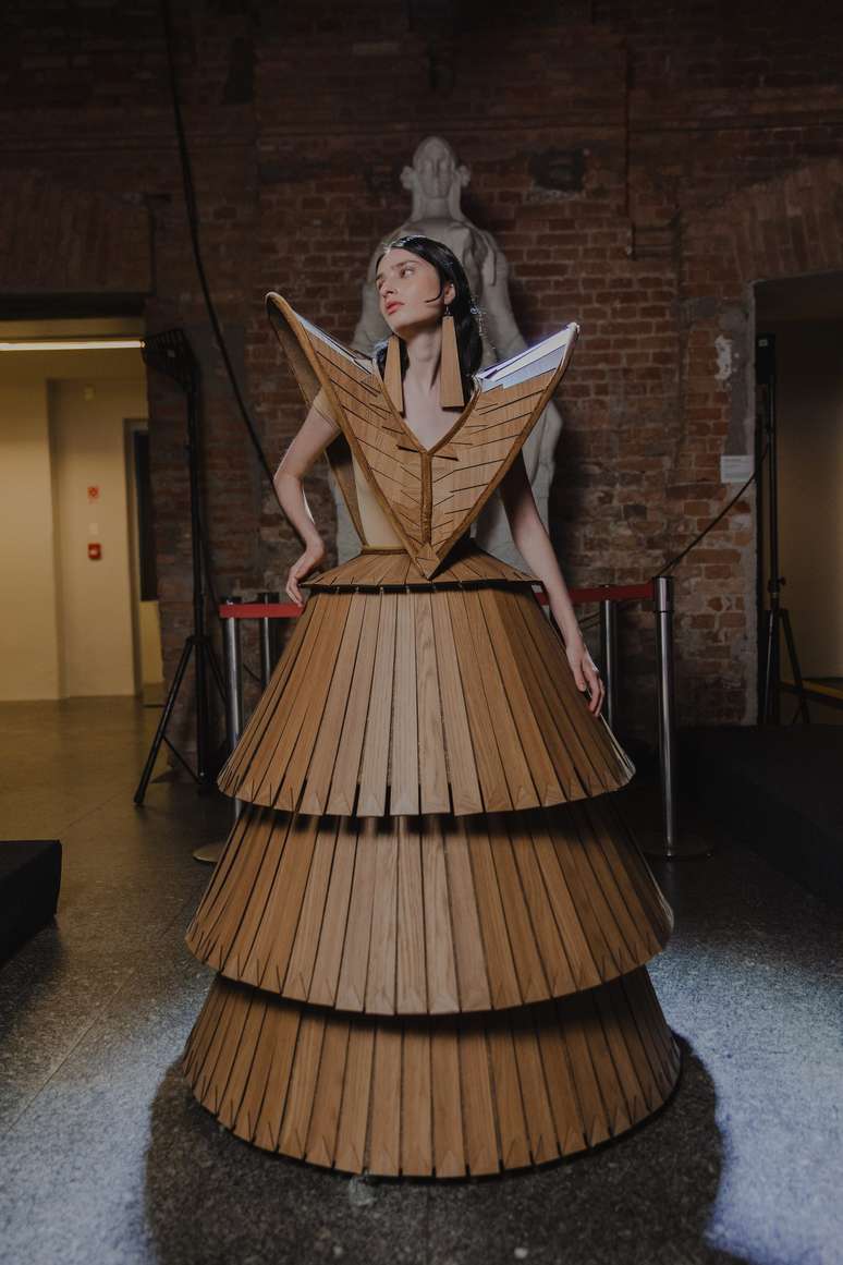 Desfile de Jay Boggo com looks de MDF 