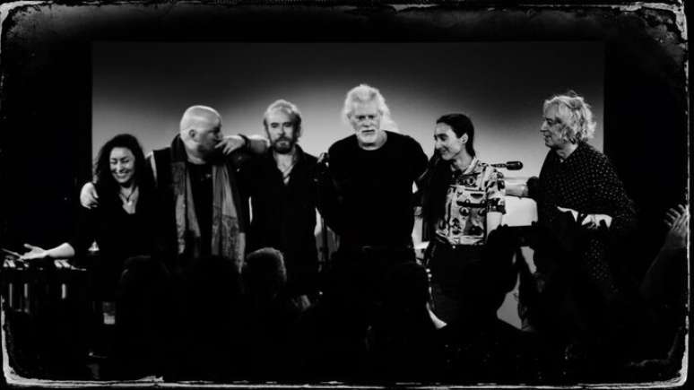 A banda Drink The Sea se apresenta em SP