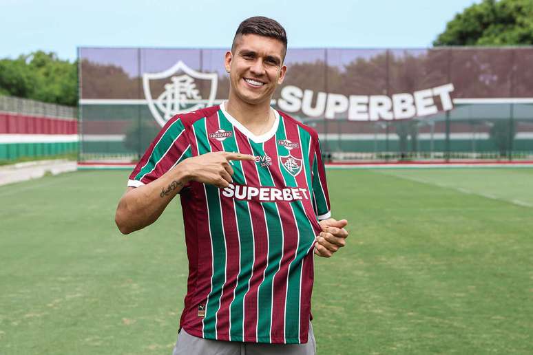 Juli&aacute;n Mill&aacute;n &eacute; novo zagueiro tricolor &ndash;