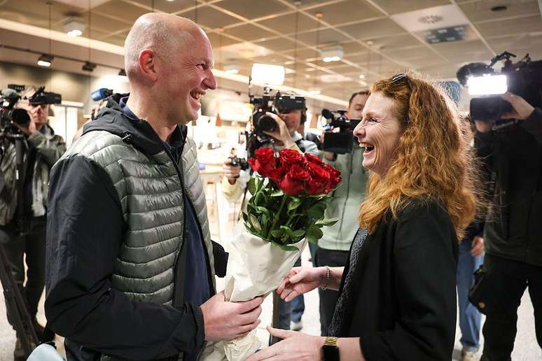 A Alemanha come&ccedil;ou a repatriar seus cidad&atilde;os que haviam ficado presos no Golfo
