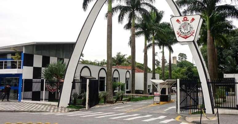 Corinthians entregou mais de R$ 3,4 milh&otilde;es em esp&eacute;cie a ex-funcion&aacute;rio nas gest&otilde;es Andr&eacute;s e Duilio &ndash;