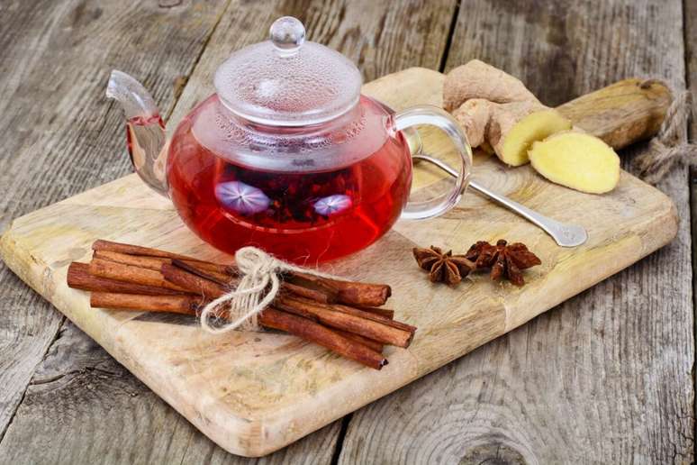 Ch&aacute; de gengibre com canela 