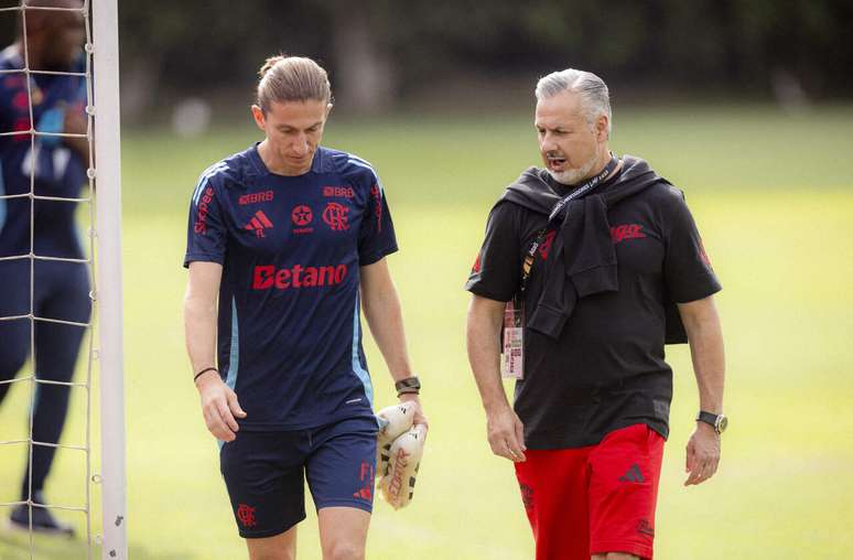 Filipe Lu&iacute;s j&aacute; saiu do Flamengo; pr&oacute;ximo pode ser diretor Jos&eacute; Boto &ndash;