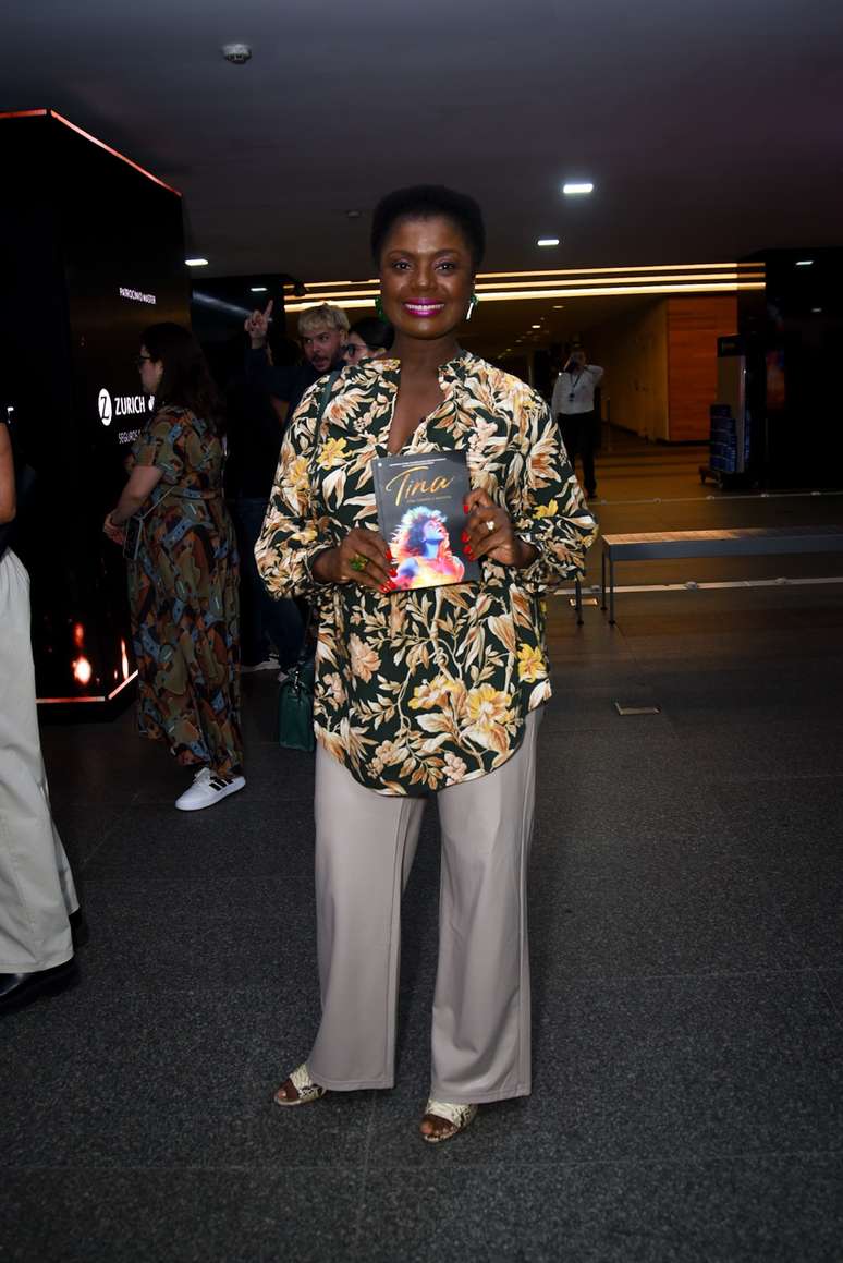 Adriana Alves Anquier 