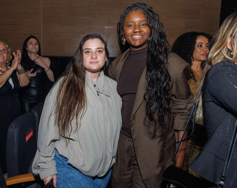 Kenya Sade e a esposa Thamyres Donadio 