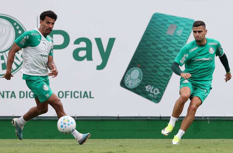 Lucas Evangelista durante treinamento do Palmeiras &ndash;