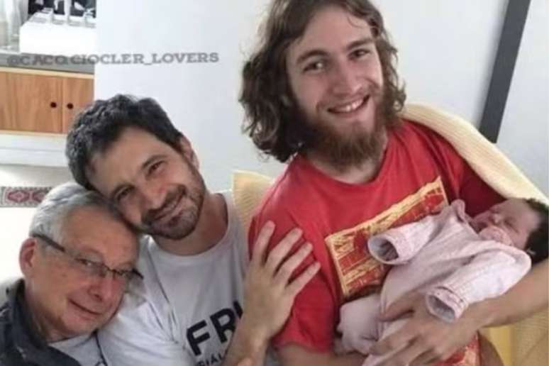 Famosos que se tornaram av&oacute;s antes dos 50 anos