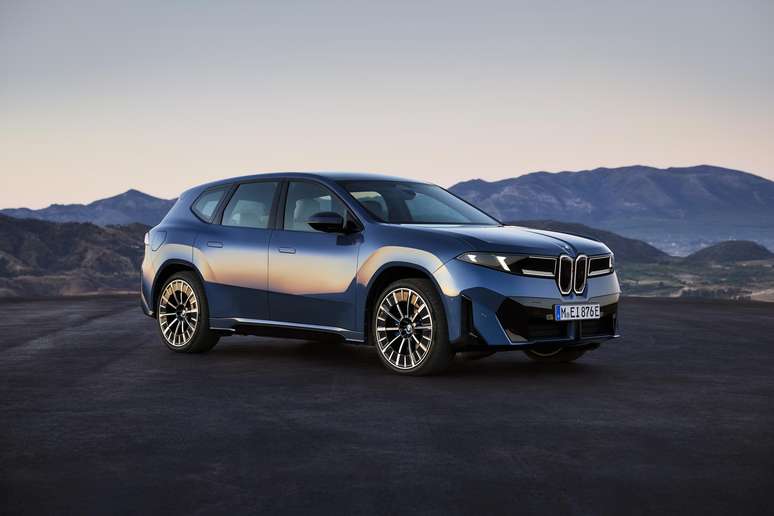 Novo BMW iX3 50 xDrive 2026
