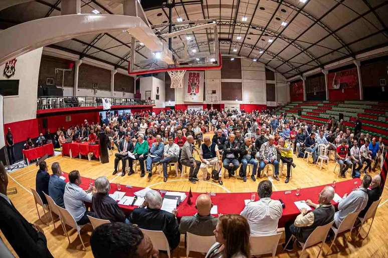 Conselho Deliberativo do Flamengo em vota&ccedil;&atilde;o recente &ndash;