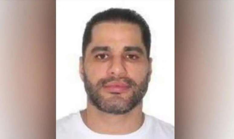 'Toque de violência' em título de reportagem da Bloomberg se refere è relação entre Daniel Vorcaro e Luiz Phillipi Machado de Moraes Mourão, o 'Sicário', que teria atuado para o banqueiro vigiando e coagindo adversários e desafetos