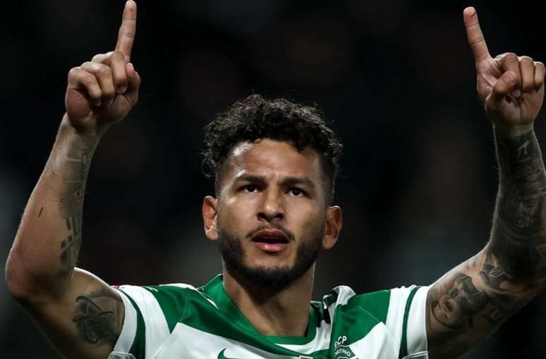 Luis Su&aacute;rez &eacute; o homem-gol do Sporting. Al&eacute;m disso, artilheiro do Portugu&ecirc;s, com 22 gols.