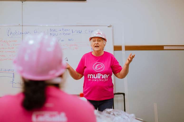 Bia Kern, de 67 anos, fundou o IMEC em 2006