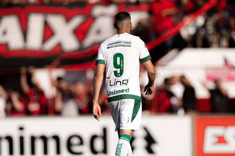 Com os dois gols no primeiro jogo da decis&atilde;o do Campeonato Goiano, Anselmo Ramon divide a artilharia com Dellatorre &ndash;