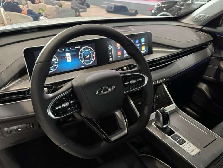 Tiggo 5X 2027 tem telas que, juntas, formam conjunto de 20,5 polegadas