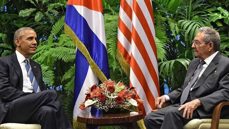 Em 2014, o ent&atilde;o presidente americano Barack Obama decidiu restabelecer as rela&ccedil;&otilde;es diplom&aacute;ticas entre os Estados Unidos e Cuba