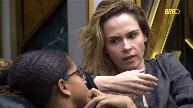 Ana Paula e Milena conversam sobre distribuição do VIP