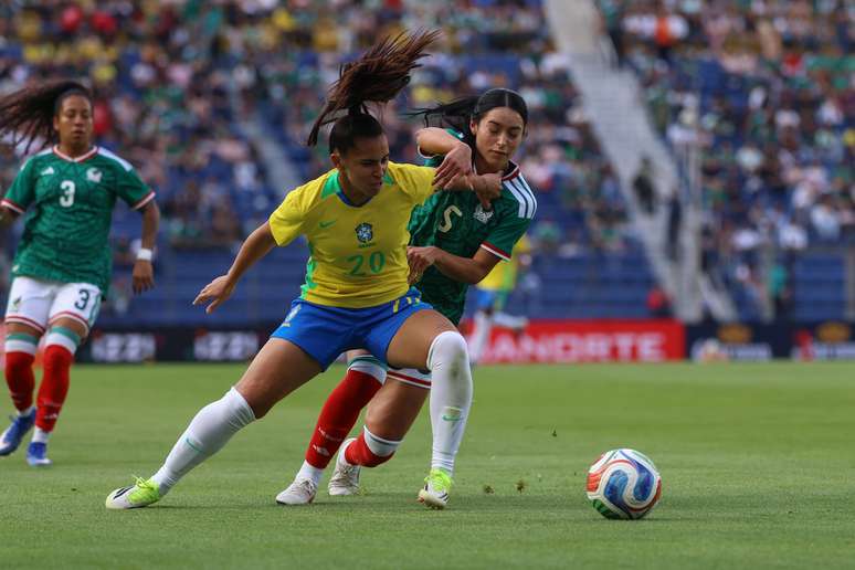 మెక్సికో చేతిలో బ్రెజిల్ ఓడిపోయింది- 