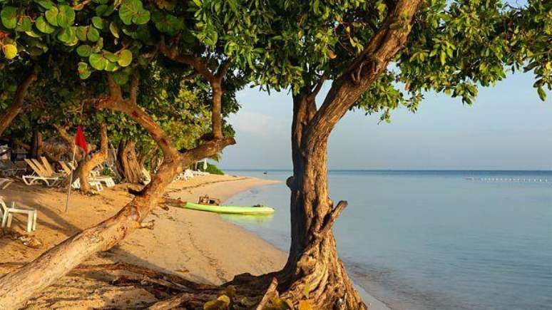 A Jamaica oferece seguro contra a chuva em pacotes tur&iacute;sticos selecionados, para incentivar os visitantes durante os meses de baixa temporada, incluindo a esta&ccedil;&atilde;o dos furac&otilde;es