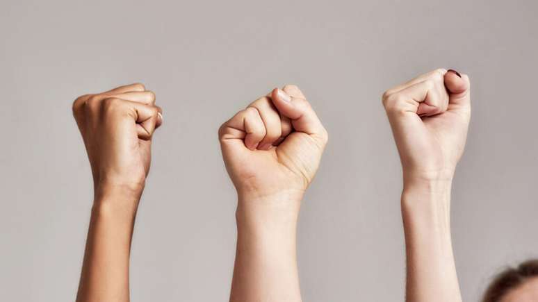 మార్చి 8ని అంతర్జాతీయ మహిళా హక్కుల దినోత్సవంగా UN స్థాపించింది.