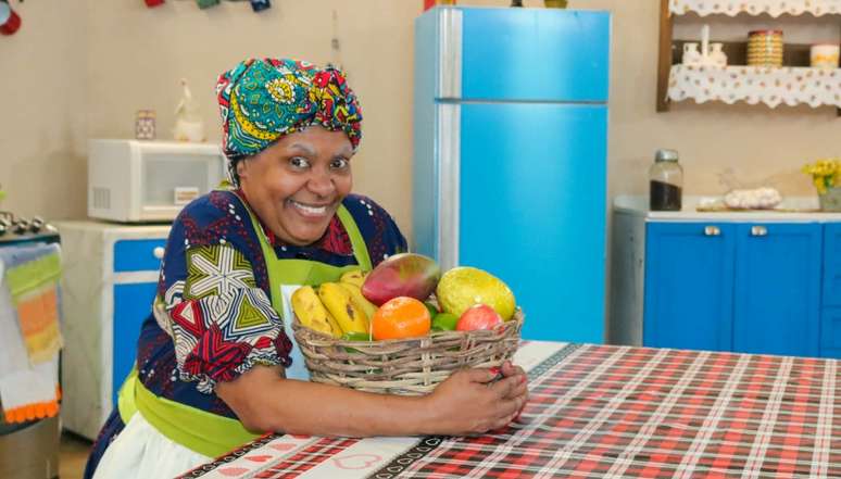 A atriz Bibba Chuqui como Tia Anástica: as raízes africanas ressaltadas no roteiro