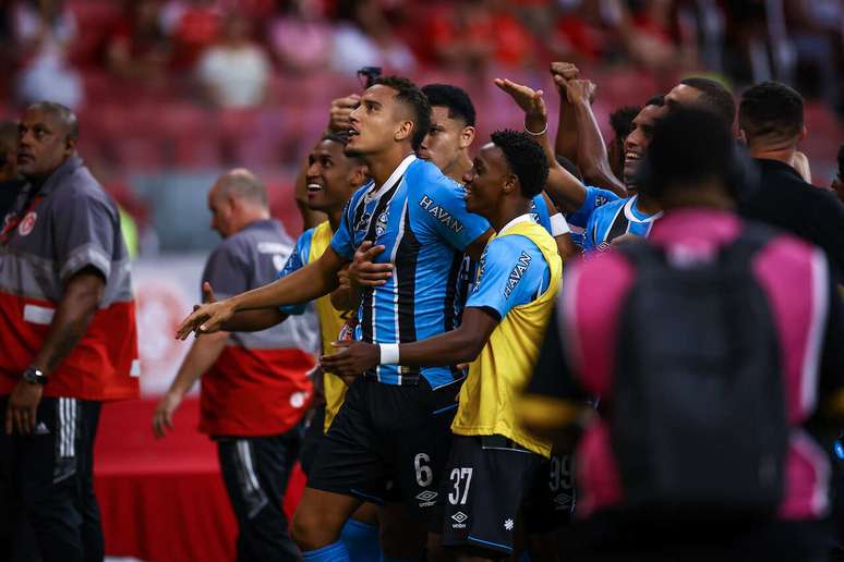 Gr&ecirc;mio abriu o placar no &uacute;ltimo lance do primeiro tempo no Beira-Rio &ndash; FOTO: LUCAS UEBEL/GREMIO FBPA