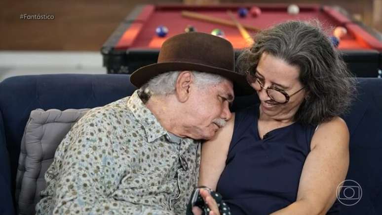 Jackson Antunes durante entrevista ao 'Fant&aacute;stico', da TV Globo; ator recebeu um transplante de rim por parte de sua mulher, Cristiana
