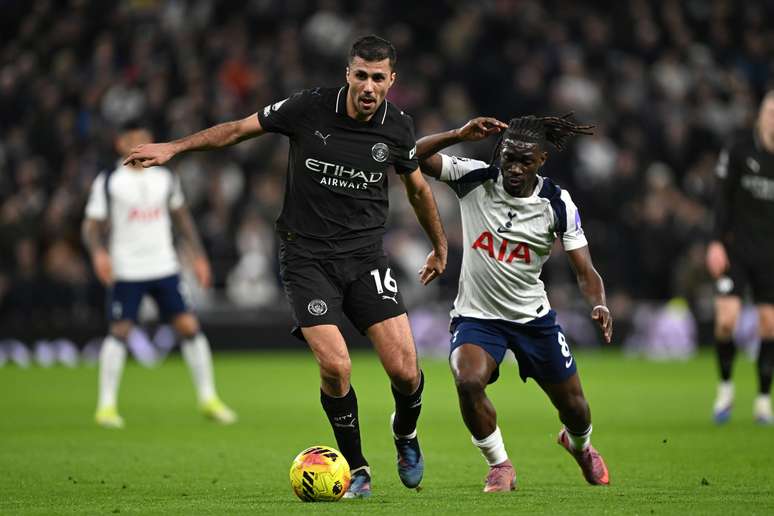 Rodri durante o empate com o Tottenham 