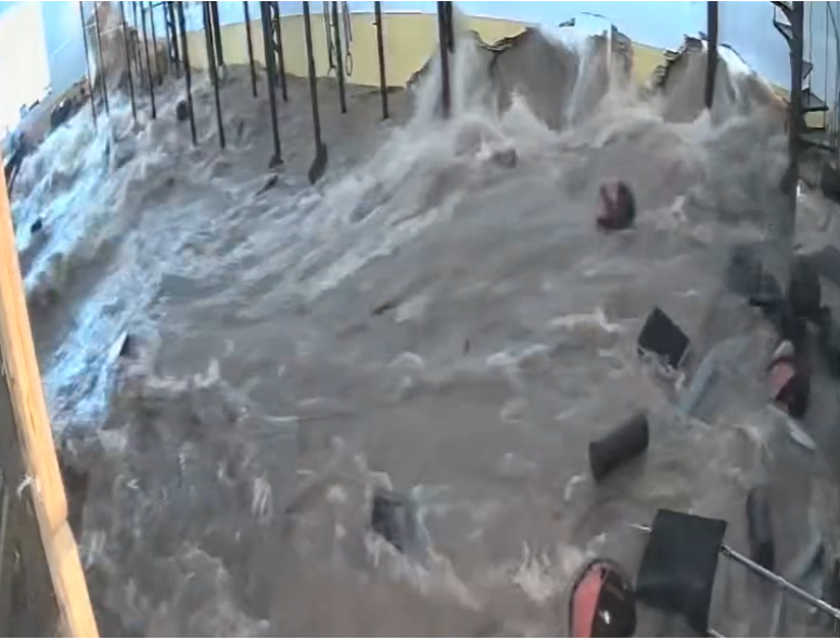 Forte chuva inundou academia de crossfit na Zona Sul de SP