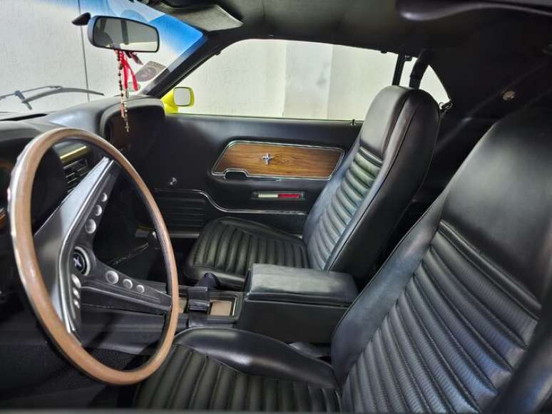 Mustang Mach One - interior