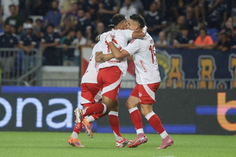 Apesar de abrir o placar, o Inter sofreu empate poucos minutos depois contra o Remo na &uacute;ltima rodada do Brasileir&atilde;o &ndash;