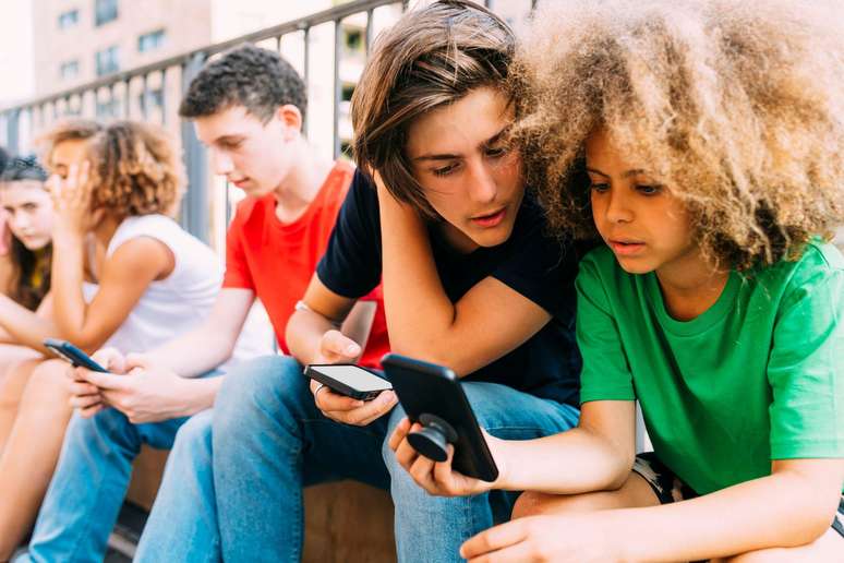 Influenciadores e pol&iacute;ticos sugerem que os homens precisam reafirmar sua domin&acirc;ncia, segundo uma das autoras do estudo