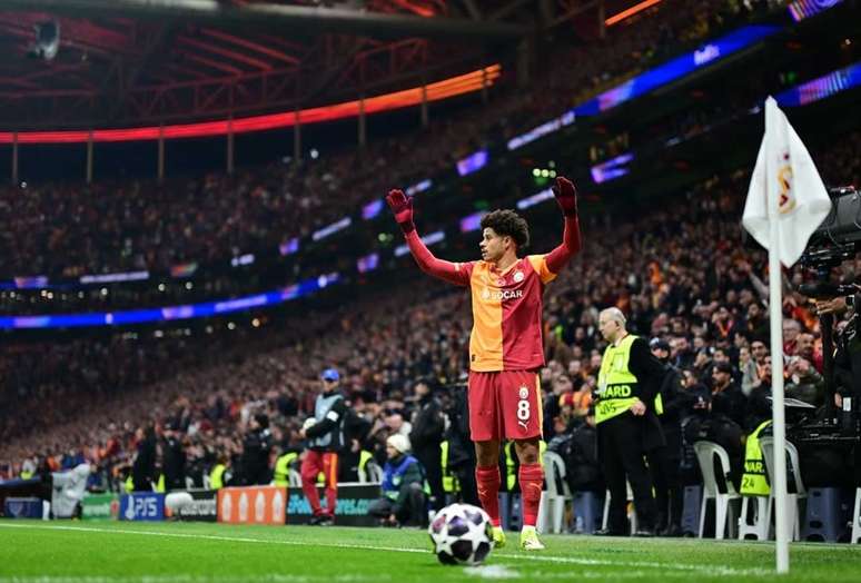 Gabriel Sara bateu o escanteio que gerou o gol de Lemina contra o Liverpool nesta ter&ccedil;a-feira &ndash;