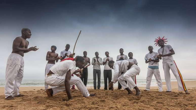 Hoje praticada em diversos pa&iacute;ses, a Capoeira segue unindo esporte, m&uacute;sica e tradi&ccedil;&atilde;o nas rodas espalhadas pelo mundo &ndash; depositphotos.com / SilvaPinto