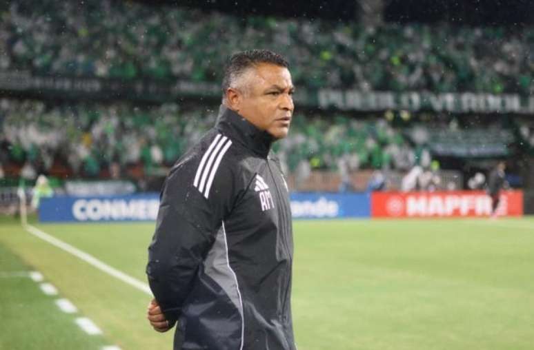 రోజర్ మచాడో సావో పాలో కొత్త కోచ్ -