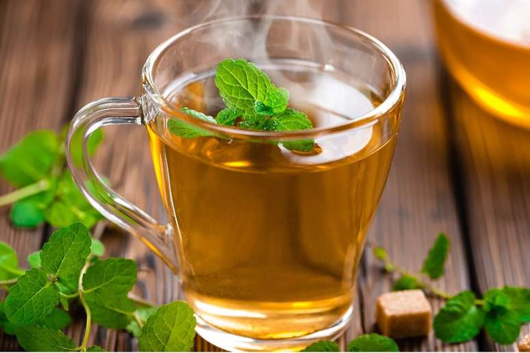 Ch&aacute; de hortel&atilde; com lim&atilde;o 