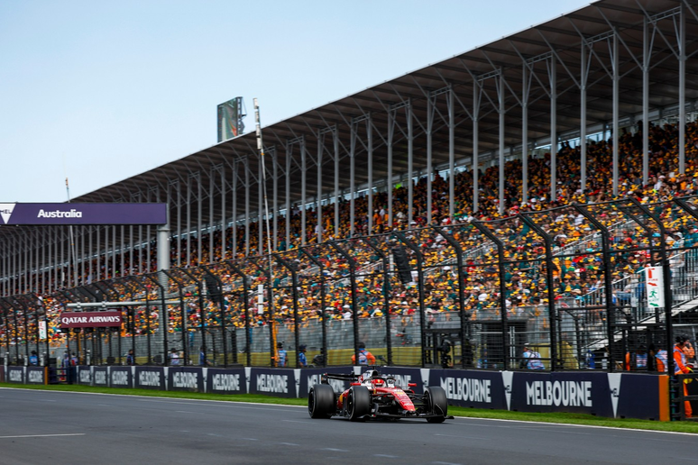 Ap&oacute;s assumir brevemente a lideran&ccedil;a na Austr&aacute;lia, Leclerc levou a Ferrari ao 3&ordm; lugar na prova, garantindo um empate na 4&ordf; posi&ccedil;&atilde;o do Power Ranking