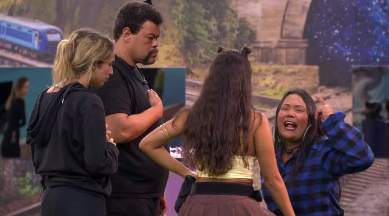 Chaiany grita ap&oacute;s quase briga fisicamente com Jordana no BBB 26
